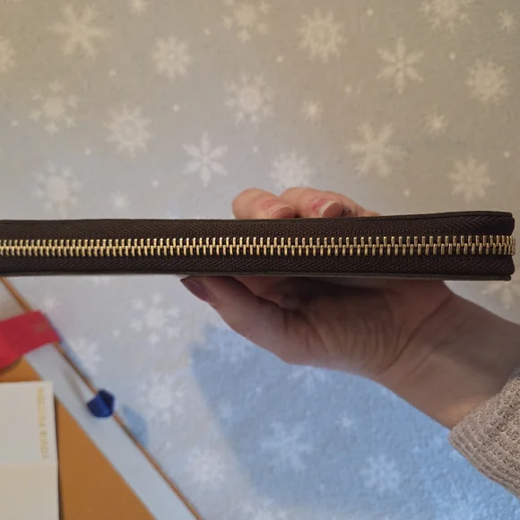 Louis Vuitton Reverse Monogram Clémence Wallet - Picture 3 of 10